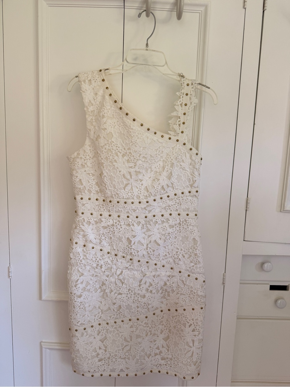 Cache One-Shoulder Cream Lace Dress with Gold Studs